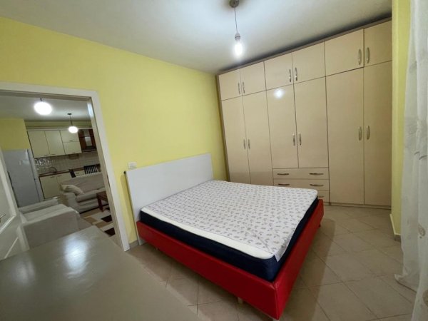 Tirane, jepet me qera apartament 1+1 Kati 4, 90 m² 450 € (Don Bosko)