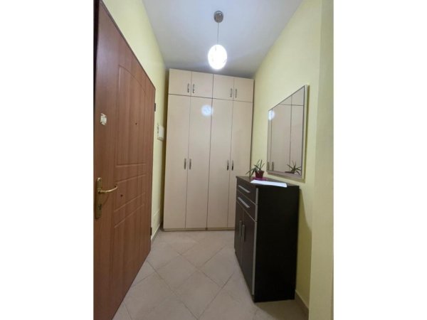 Tirane, jepet me qera apartament 1+1 Kati 4, 90 m² 450 € (Don Bosko)