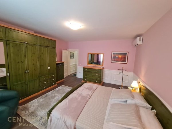 Tirane, jepet me qera apartament 2+1 Kati 1, 120 m² 800 € (Kinostudio)