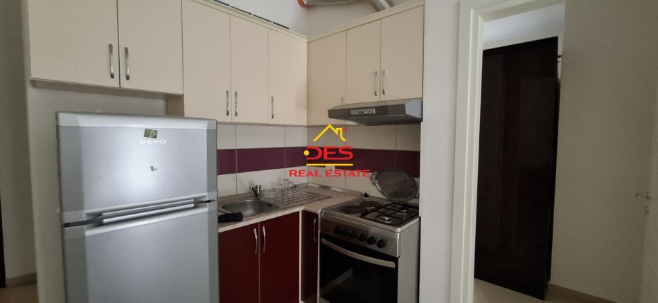 Vlore, jepet me qera apartament 2+1+Ballkon Kati 2, 80 m² 400 € (Rruga Aleksanër Moisiu)