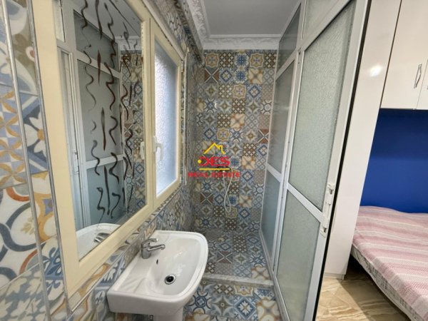 Vlore, jepet me qera apartament 2+1+Ballkon Kati 3, 72 m² 158.000 € (Rruga Murat Tërbaçi)