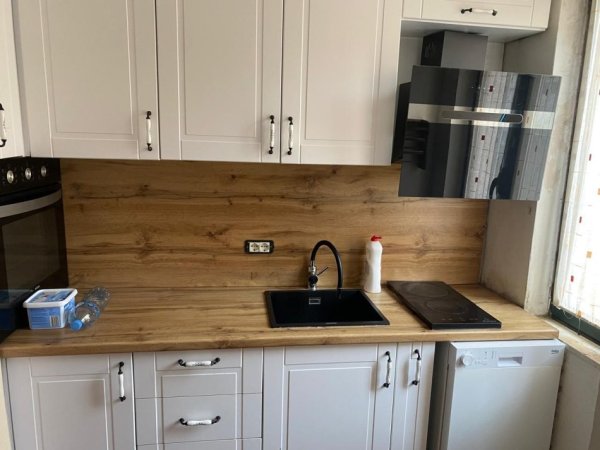 Tirane, jepet me qera apartament 1+1 Kati 1, 65 m² 700 € (bllok)