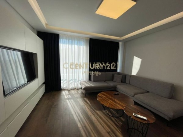 Tirane, jepet me qera apartament 3+1+Ballkon Kati 9, 153 m² 2.000 € (Rruga e elbasanit)
