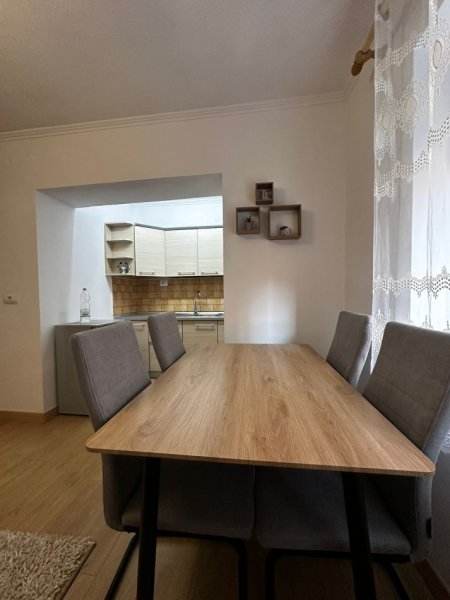 Tirane, jepet me qera apartament 1+1 Kati 1, 60 m² 600 € (Myslym shyri)