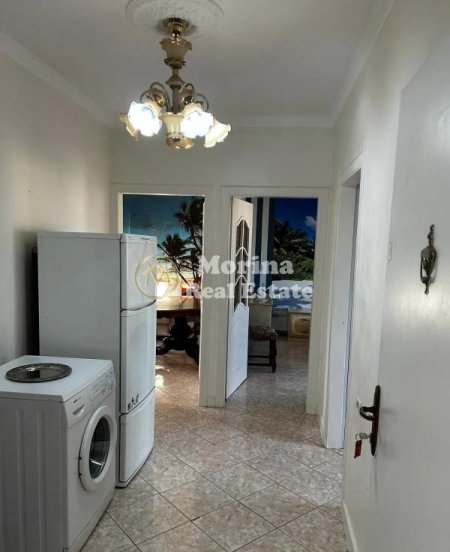 Tirane, jepet me qera apartament 2+1 Kati 6, 100 m² 420 € (Laprake)