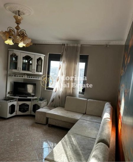 Tirane, jepet me qera apartament 2+1 Kati 6, 100 m² 420 € (Laprake)