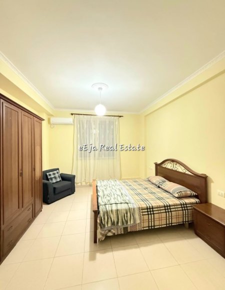 Tirane, jepet me qera apartament 2+1 Kati 1, 85 m² 560 € (Don bosko)
