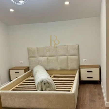 Tirane, jepet me qera Vile 2+1+Ballkon Kati 2, 140 m² 1.500 € (Sauk)