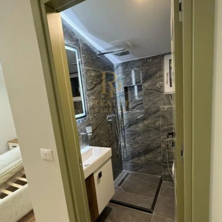 Tirane, jepet me qera Vile 2+1+Ballkon Kati 2, 140 m² 1.500 € (Sauk)