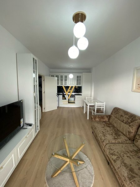 Tirane, jepet me qera apartament 1+1+Ballkon Kati 6, 75 m² 500 € (OXHAKU)