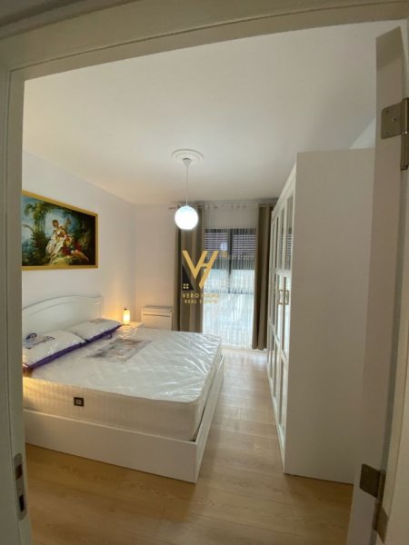 Tirane, jepet me qera apartament 1+1+Ballkon Kati 6, 75 m² 500 € (OXHAKU)
