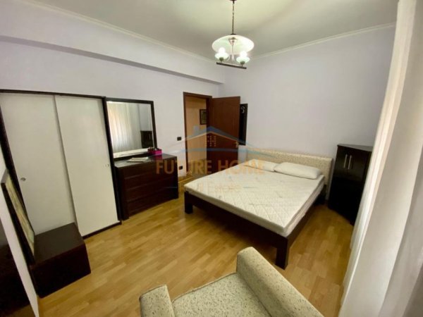 Tirane, jepet me qera apartament 1+1 Kati 1, 70 m² 550 € (Rruga e Barrikadave)