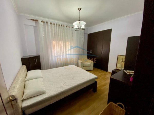 Tirane, jepet me qera apartament 1+1 Kati 1, 70 m² 550 € (Rruga e Barrikadave)